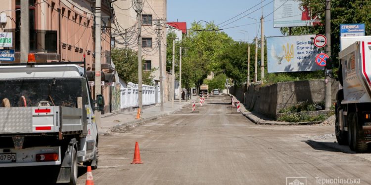 У Тернополі триває поточний ремонт ключової дороги міста – вулиці Богдана Хмельницького