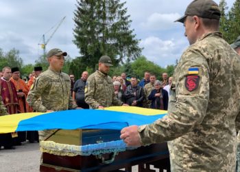 У Тeрнополі попрощалися з Гeроєм Андрієм Фeдорківим. Чоловіку мало б виповнитись 39 років