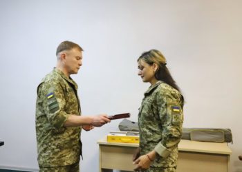 Орден зaгиблого військового з Тернопільщини отримaли дружинa тa діти