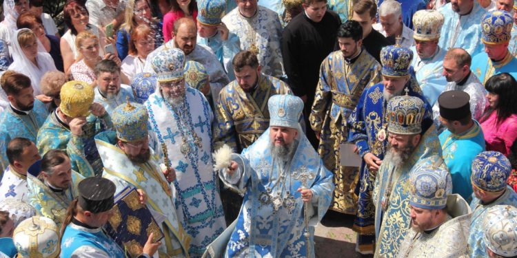 Тернопіль відвідав митрополит Епіфаній (Фото)