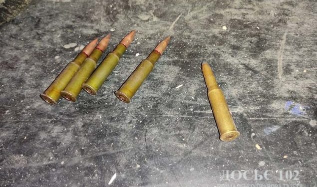 У жителя області слідчі Тернополя виявили та вилучили арсенал заборонених предметів