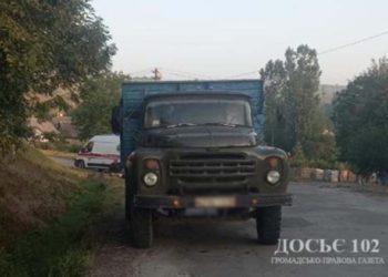 На Борщівщині із салону вантажівки випало двоє чоловіків