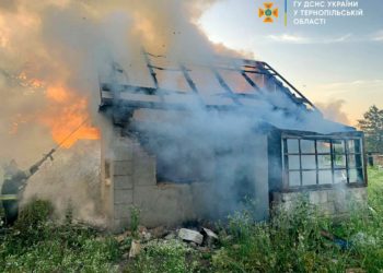 Ще один будинок згорів у злощасному дачному кооперативі в Тернополі