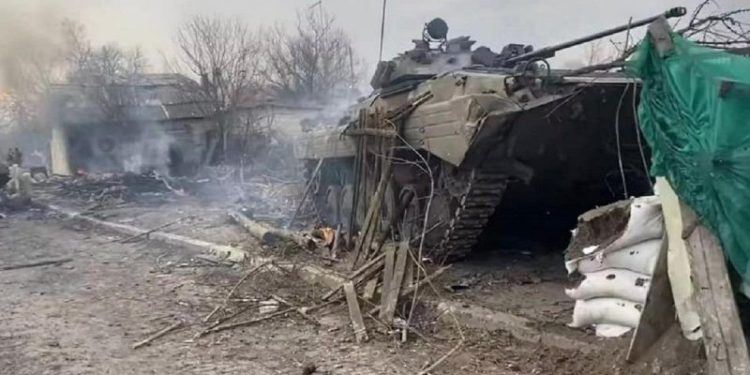 Російська вертикаль влади знищує російську армію