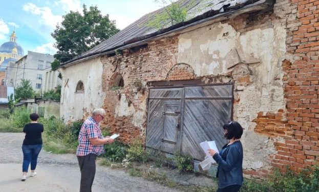 Гаражна історія в Бережанах: влада розписалася у своїй безпорадності