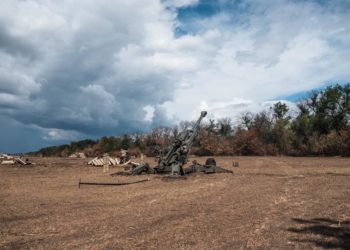 Тернопільські aртилеристи винищують окупaнтів тa їх техніку нa передовій