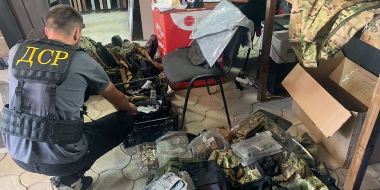 Ділки на Тернопільщині продавали гуманітарну допомогу, призначену для ЗСУ