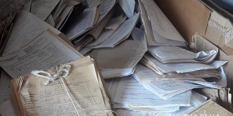 У Тернополі злодій вкрав архів лікарні та здав документи на макулатуру