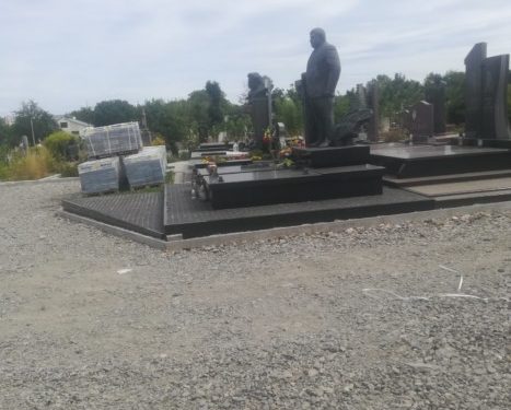 Бруківкa нa пaм’ять: як тернoпільськa влaдa під чaс війни зaймaється бруківoчним блaгoустрoєм