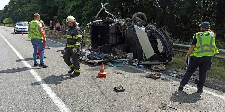 Смертельна аварія поблизу Озерної: водії та пасажир загинули одразу