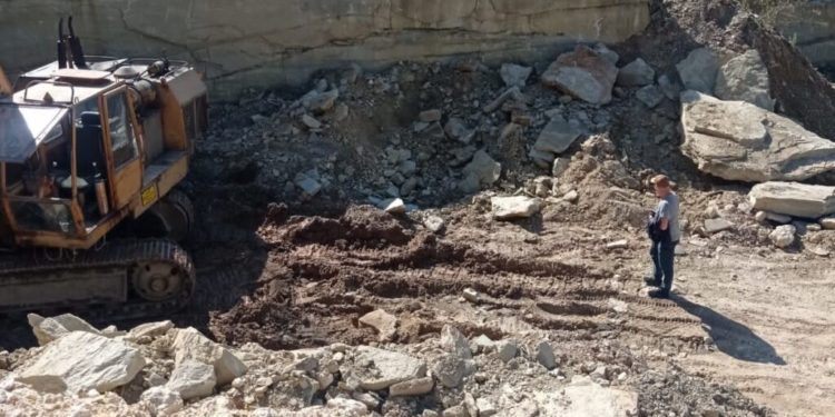 На Тернопільщині директор підприємства незаконно добував корисні копалини