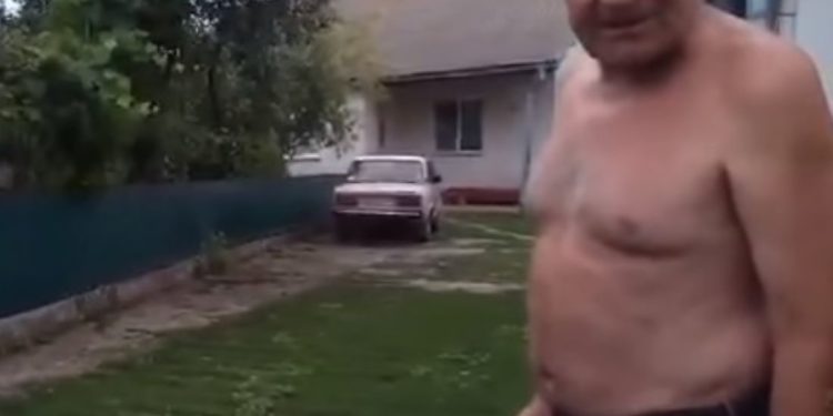 На Тернопільщині нелюд б’є та вішає собак (Відео)