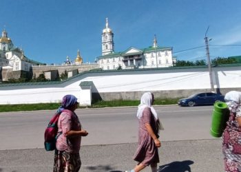 Через Тернопільщину йде 5 тисяч вірян УПЦ МП, ігноруючи заборону, – поліція