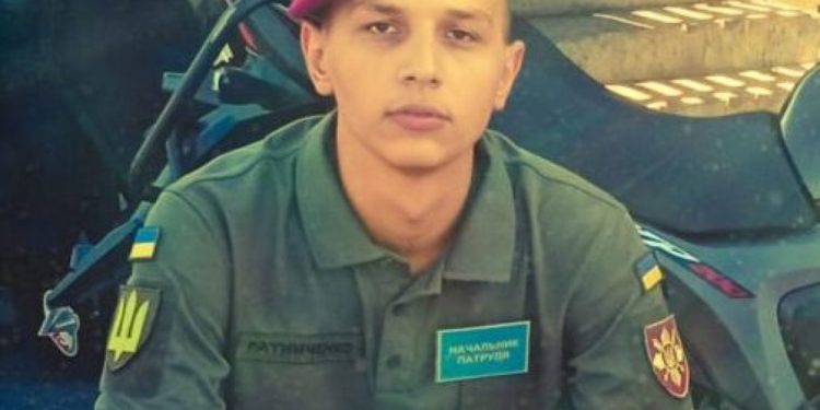 У Тернополі поховали 19-річного військового Владислава Ратниченка