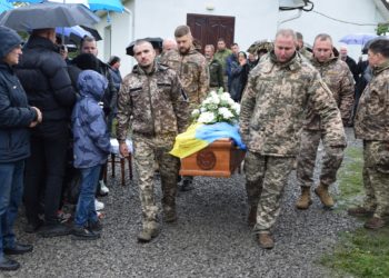 Не міг залишатися осторонь і записався у добровольці: в Чорткові поховали молодого бійця