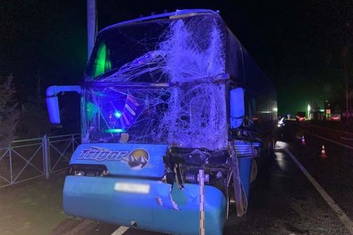 ДТП у Тернополі: автобус врізався у вантажівку