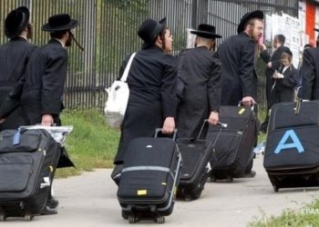 Хасидів, які фотографували блокпост у Тернополі, затримала поліція