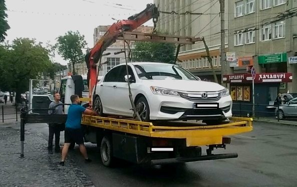 У Тернополі вирішили збільшити розмір плати за евакуацію транспортних засобів