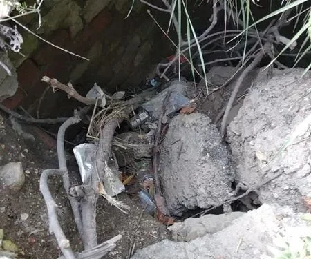 Дитина впала у яму в Бережанах: комунальники викопали і залишили