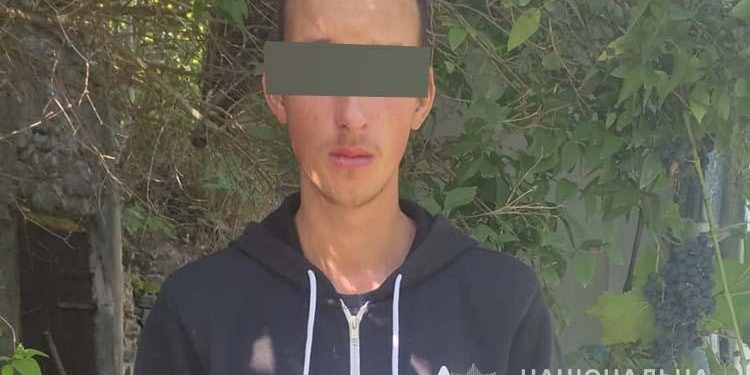 На Тернопільщині переселенець з Кривого Рогу вкрав скутер і “розважався” набоями, кидаючи їх у багаття