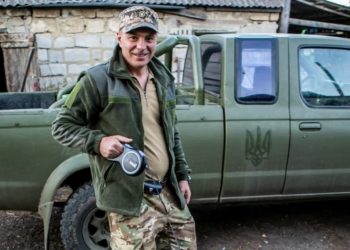 Військовий з Тернополя врятував собаку, якого господарі покинули помирати