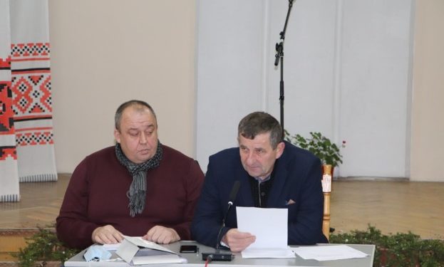 На Тернопільщині сімейний підряд: батько – мер, а син виграє тендери