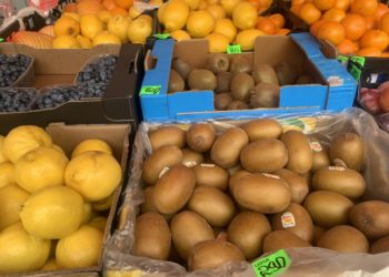 Заморські фрукти у Тернополі подорожчали майже удвічі