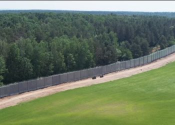 Польща завершила будівництво стіни на кордоні з білоруссю