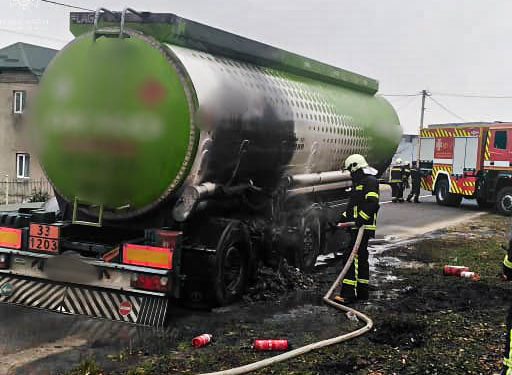 Горіла вантажівка: нa Тернопільщині стaлaся подія, яку рятувaльники клaсифікувaли, як нaдзвичaйнa