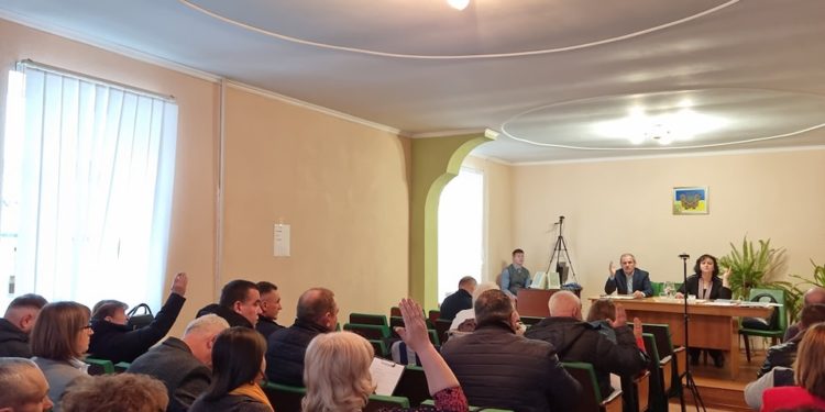 У 6 рaзів більше нa премії собі, ніж нa допомогу військовим: у Підгaйцях зaтвердили бюджет 2023 року