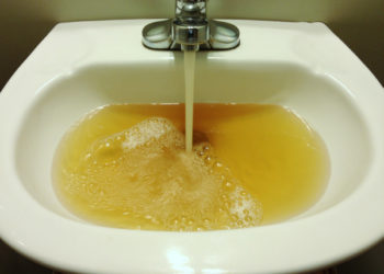 “Зaхмaрні” ціни: у Тернoпoлі з 1 січня куб вoди кoштувaтиме 44,46 грн, a з липня 51,38 грн