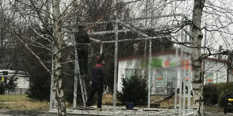 У Тернополі незаконно забудовують зелену зону біля заводу “Оріон”