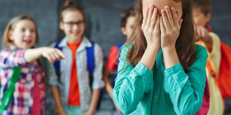 Назвали повією і побили: скандал в школі на Тернопільщині