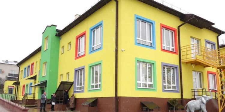 На Тернопільщині голова громади вирішив вигнати дошкільнят з дитсадка