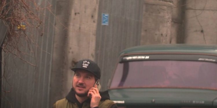 Новий скандал зі “слугами”, які при державних зарплатах купують нерухомість за мільйони