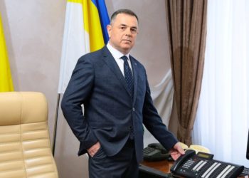 Тернопільського податківця затримали на хабарі в 1 мільйон гривень