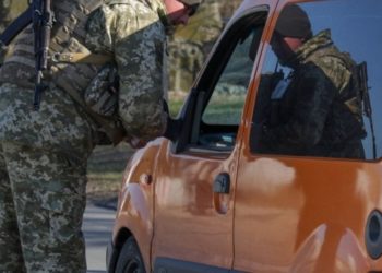 Чи має право військкомат перевіряти документи у чоловіків на Тернопільщині?