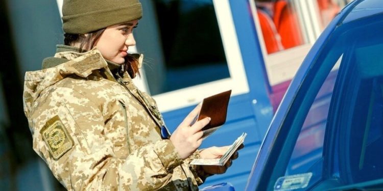 Майже тисяча тернопільських чоловіків поїхали за гуманітарною допомогою і не повернулися до України