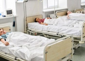 Масове отруєння студентів у Тернопільському училищі: що відомо наразі?