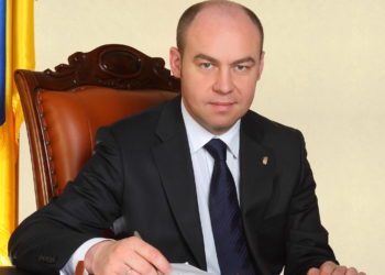 НАЗК спростували виправдовування міського голови Тернополя, що він не виписував собі “захмарні” надбавки