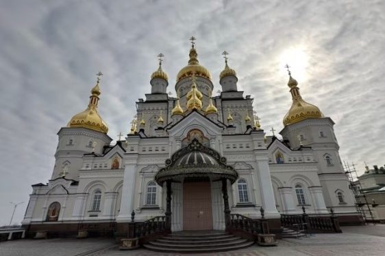 УПЦ МП збільшує активності щодо “захисту” лаври на Тернопільщині