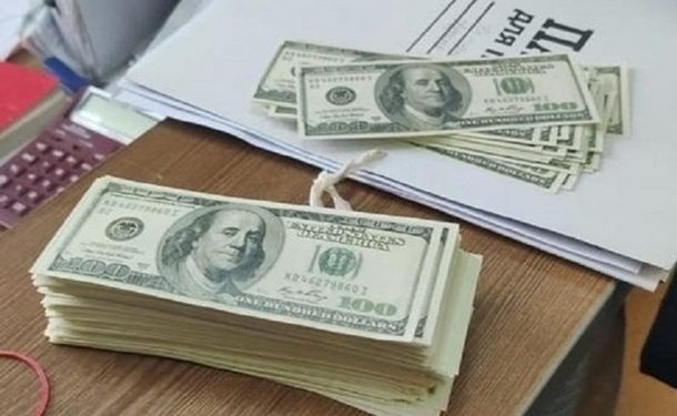 Скандал в міграційній службі Тернополя: чиновницю підозрюють у хабарництві 