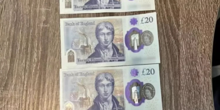 Прикордонники затримали чоловіка з Тернопільщини, який пропонував гроші за допомогу в перетині кордону