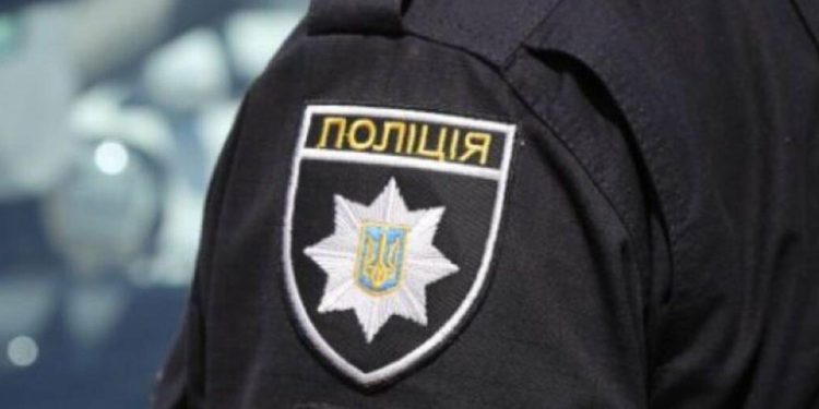 Хабар в 1000 доларів та наїзд на поліцейського: житель Тернопільщини хотів відкупитися від патрульних