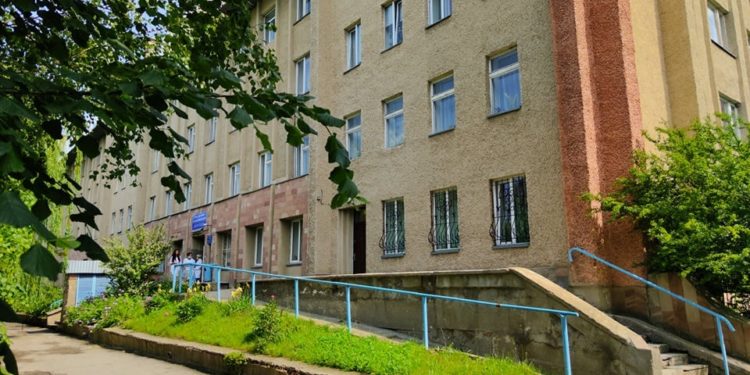 Влада та бізнесмени намагалися дискредитувати директора лікарні на Тернопільщині