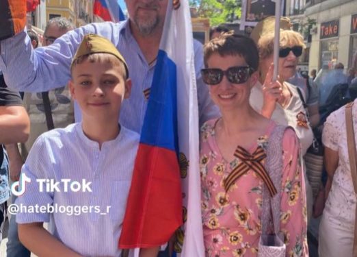 Сім’я з Тернополя взяла участь у російському “бєссмєртному полку” в Мадриді