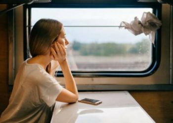 У тернополян може з’явитися можливість їздити окремими вагонами для жінок та чоловіків: таку петицію зареєстрували на сайт Укрзалізниці