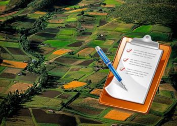 Тернопільська прокуратура подала позов до суду, щоб забрати дві земельні ділянки, які належать жительці росії