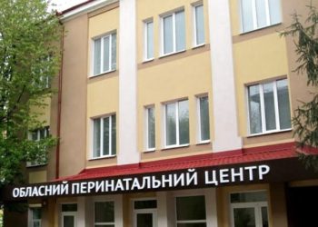 У Тернополі хочуть звільнити 350 медичних працівників