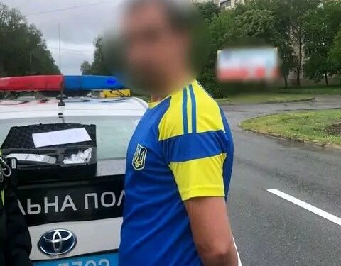 У Тернополі нетверезий водій вщент розтрощив дорогу іномарку